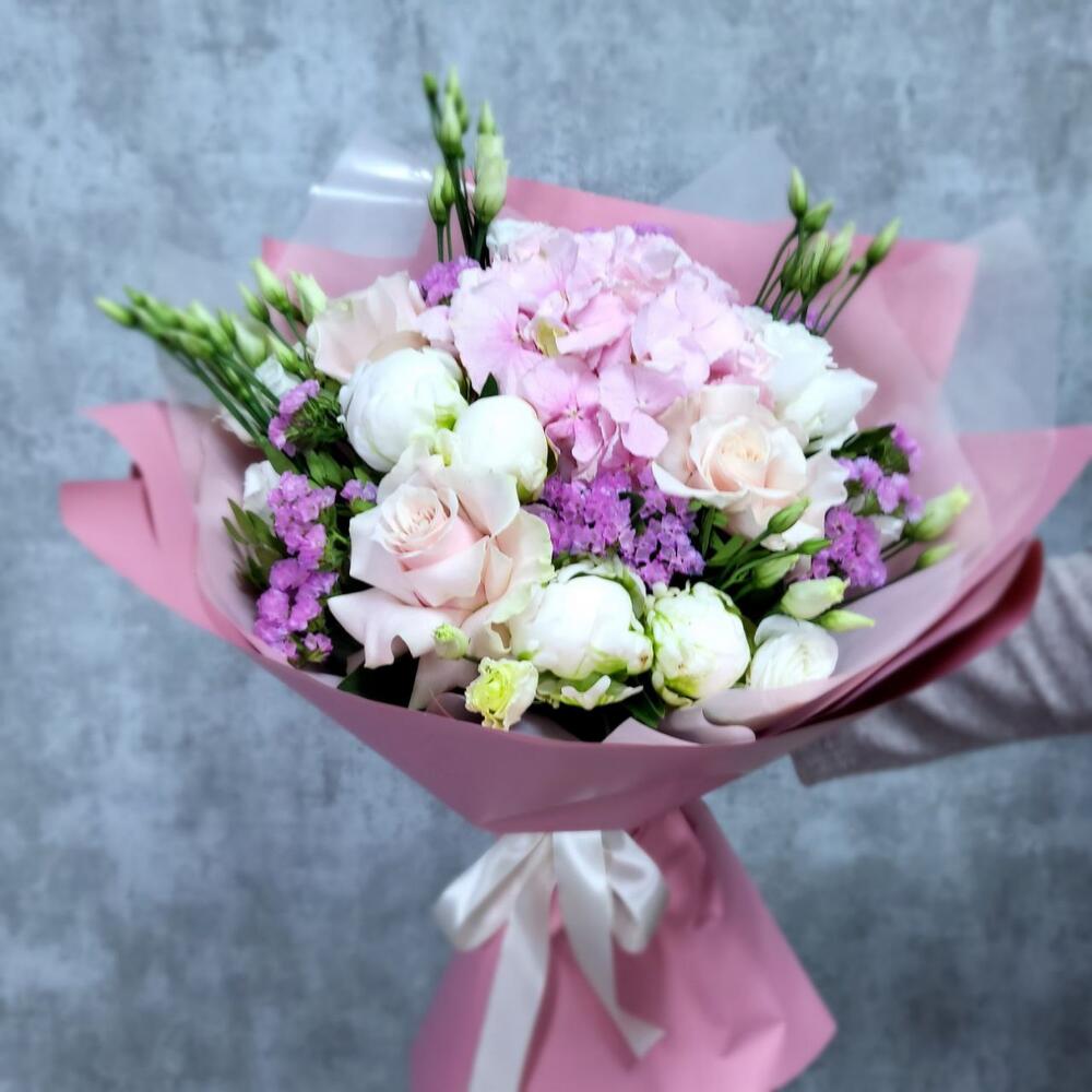 Утренний свет букет с гортензией и пионами Утренний свет букет с гортензией и пионами