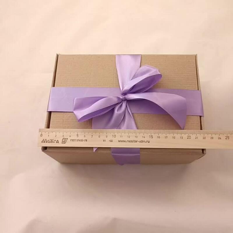 Подарочный набор для девушек и женщин «Для тебя» : кружка, платок, серьги, носки и сладости