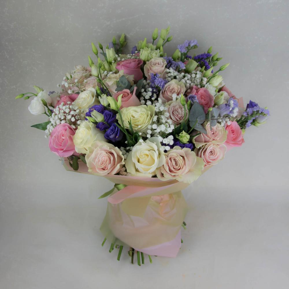 Микс букет с гипсофилой