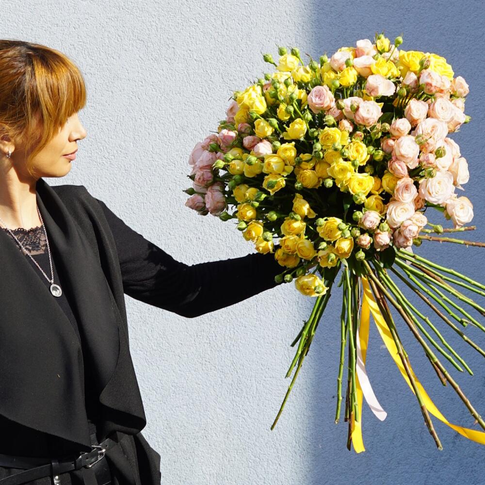 Yellow Spray Roses