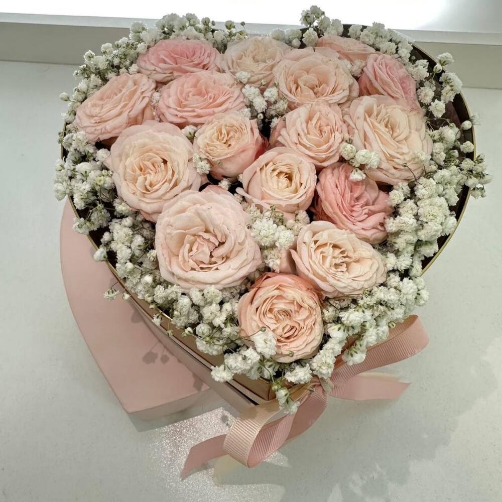 Цветы в коробке