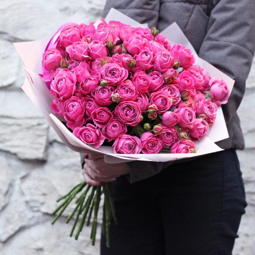 Букет из кустовых роз