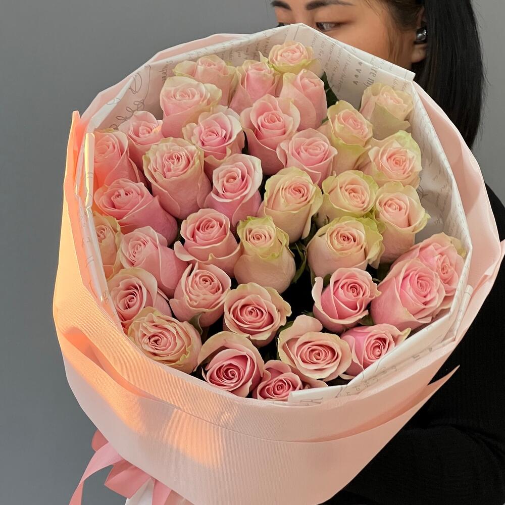 Букет из 35 нежных роз