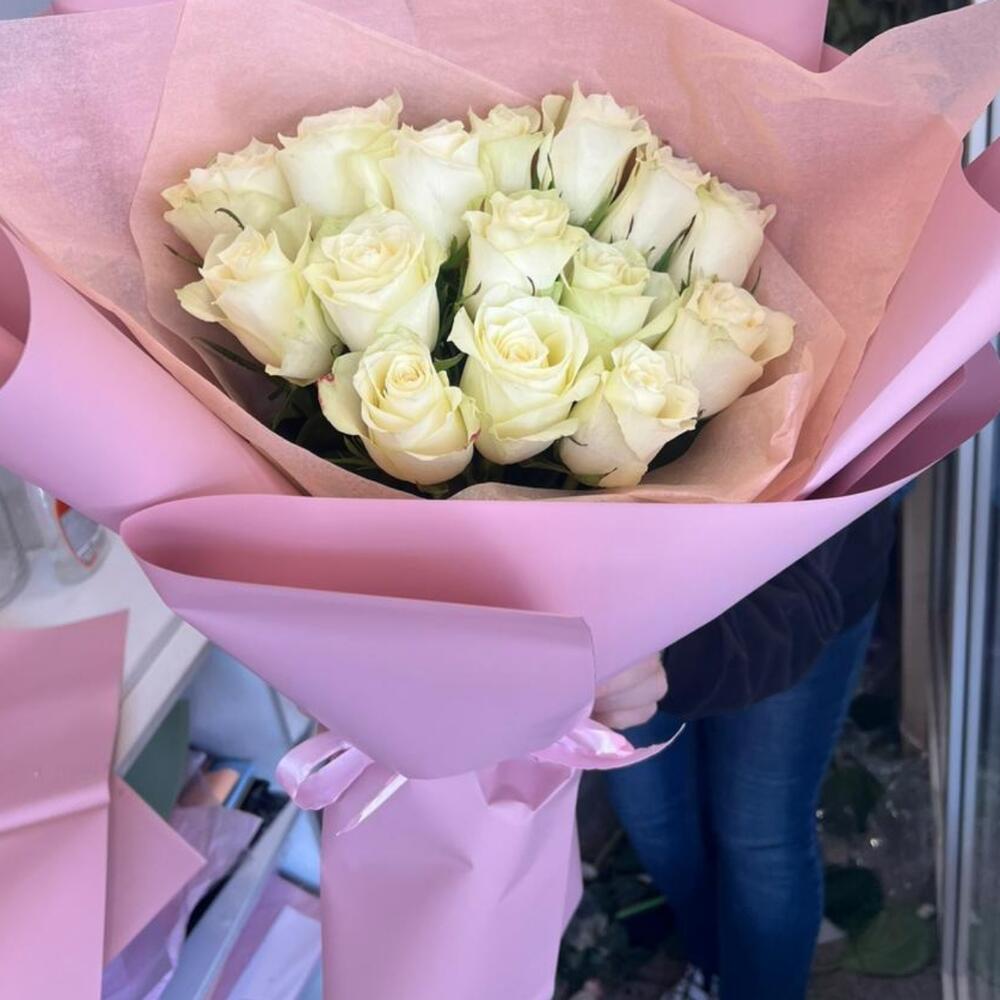 Букет из белых роз