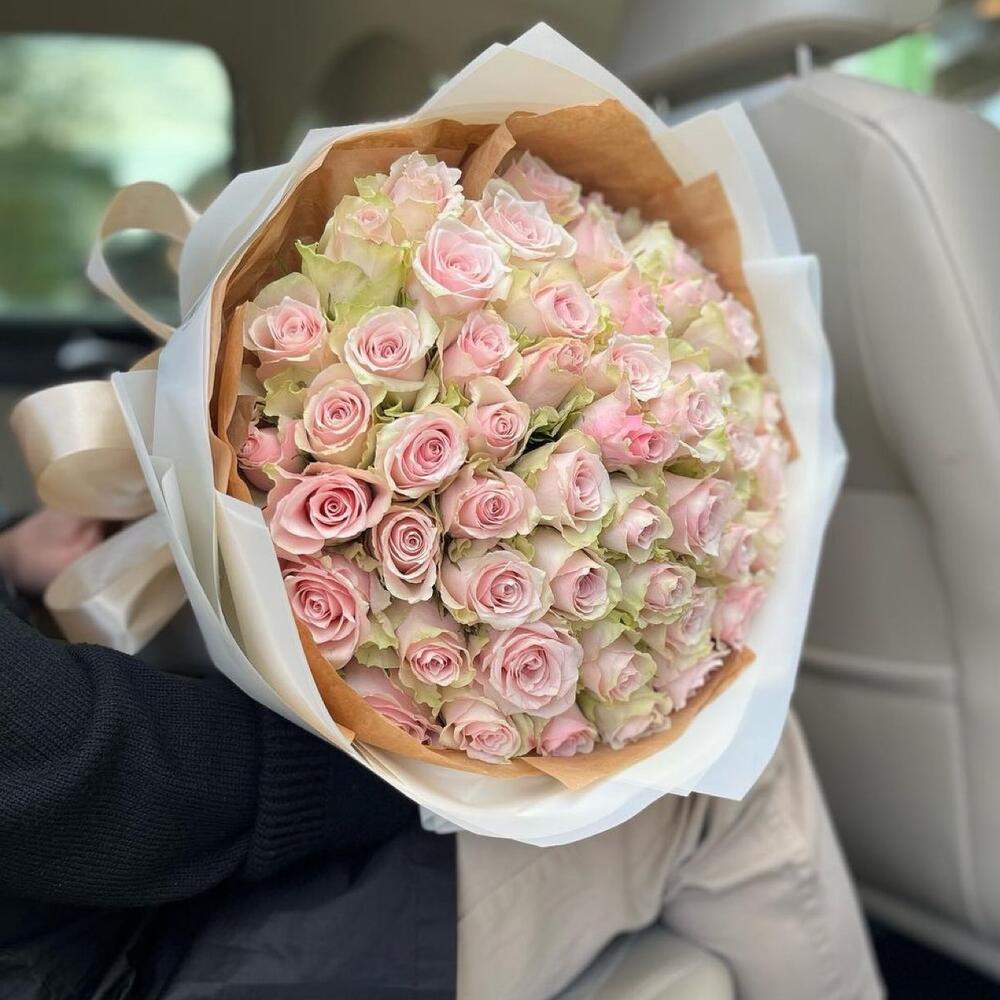 Нежно розовые розы 25 штук