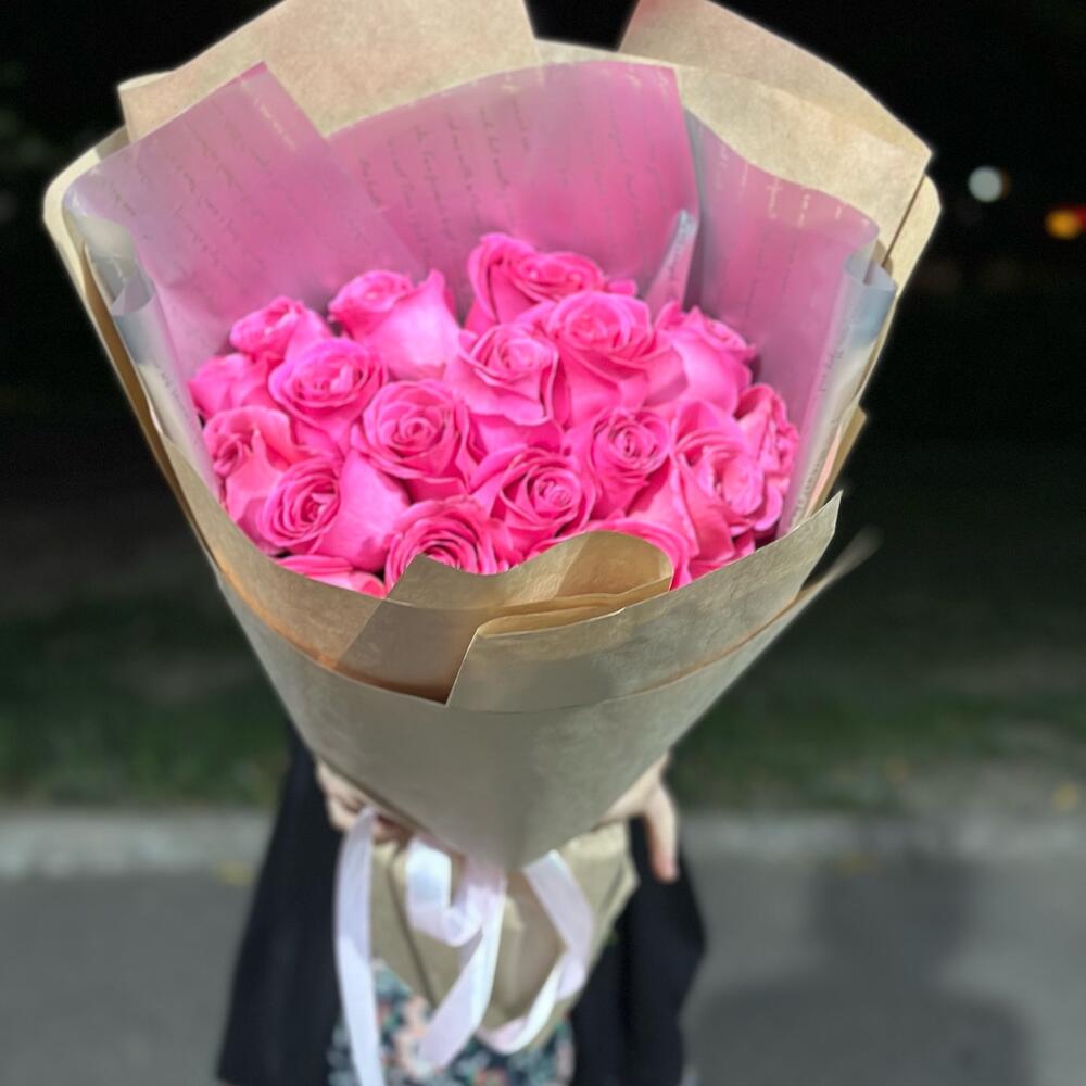 Букет из 21 розовых роз 50 см