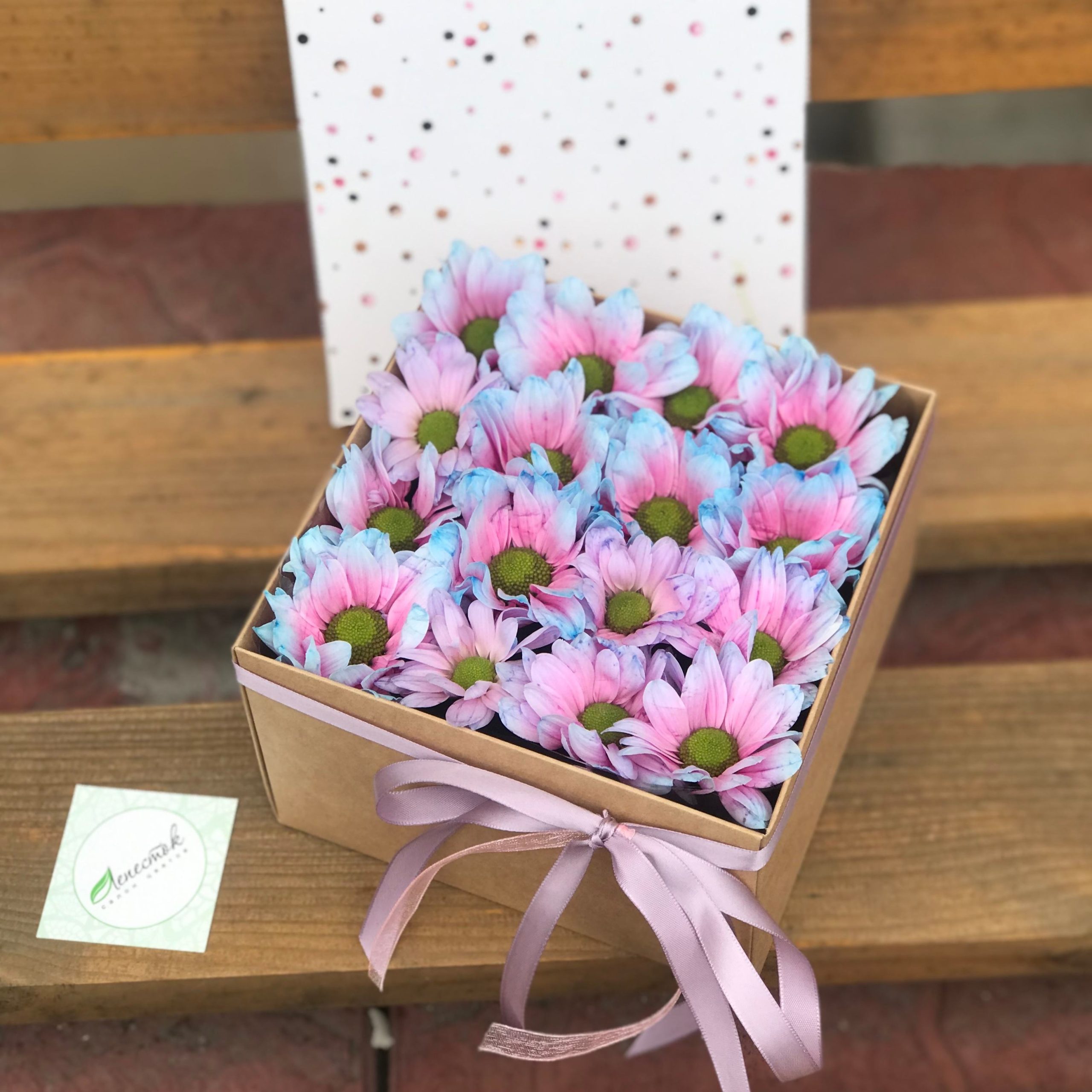 Коробочка из хризантем Бабл Гам